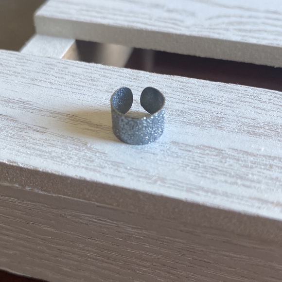 Set of 5 Silver Earring Cuffs - Picture 4 of 6